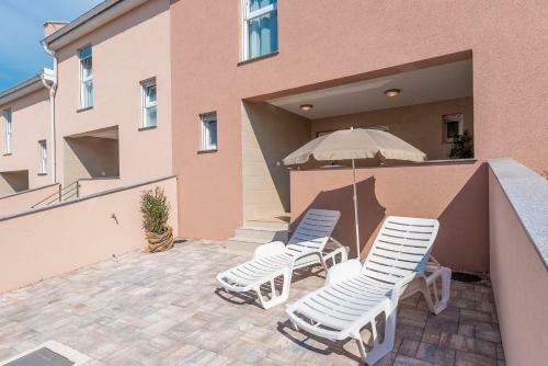 Luxury Apartments - La Vir 1 & 2
