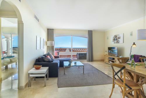 Astonishing View Modern Apartment