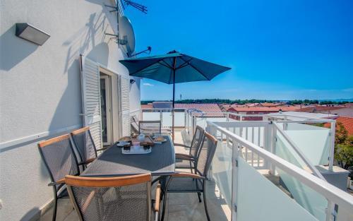 Olea Apartments Vir