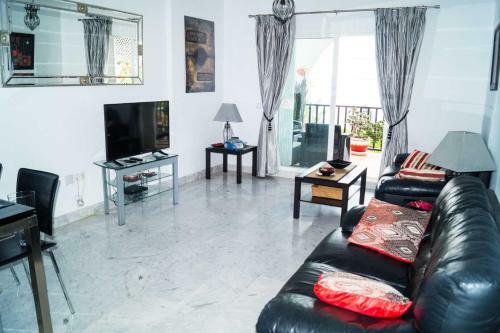 2 Bedroom Apartment, Garden View, 5 Mins From The Beach