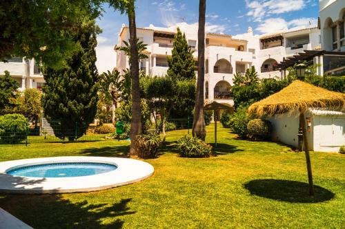 2 Bedroom Apartment, Garden View, 5 Mins From The Beach