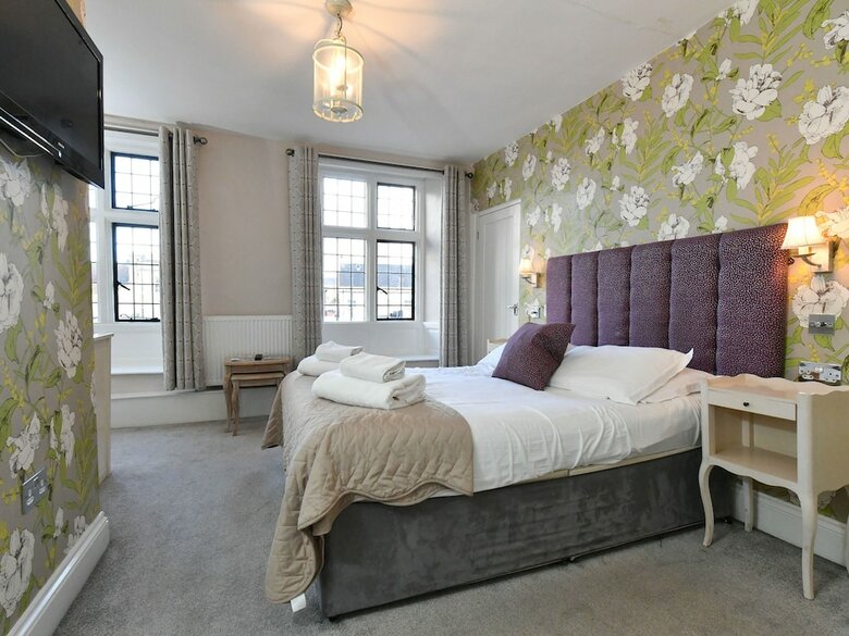 Lansdowne Strand Hotel