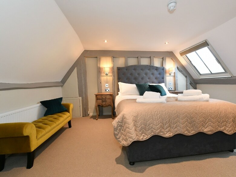 Lansdowne Strand Hotel