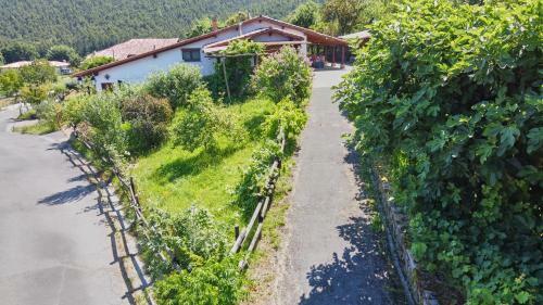 Garai Etxea, Casa Adosada En La Monta�a