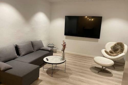 Apartamento Ny Istandsat K�lder Lejlighed