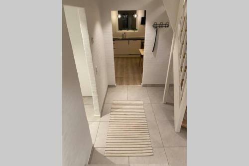 Apartamento Ny Istandsat K�lder Lejlighed