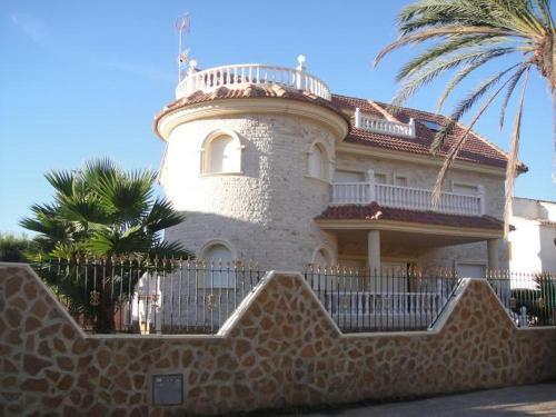 Chalet Muy Cerca de La Playa Con Piscina Privada