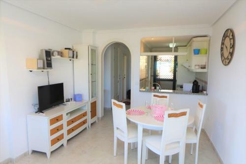 Apartamento Lomas De Campoamor Ref 8222