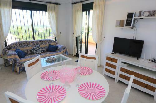 Apartamento Lomas De Campoamor Ref 8222