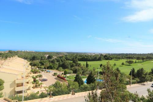 Apartamento Lomas De Campoamor Ref 8222