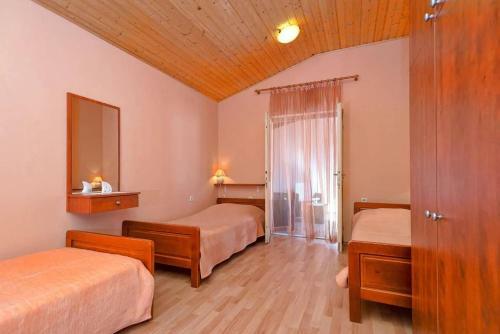 Holiday House With A Parking Space Svirce, Hvar - 17682