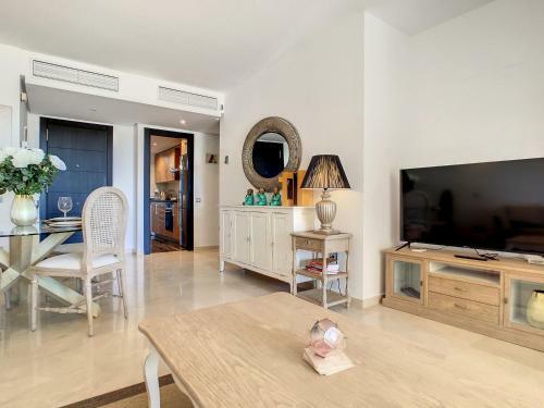 Encina Apartment At Las Colinas Golf Resort