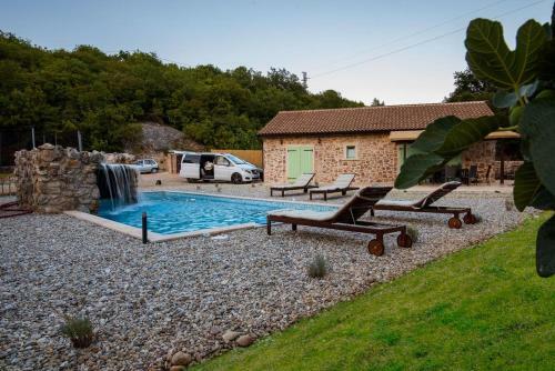 Luxury Villa With A Swimming Pool Vrbnik, Krk - 17429