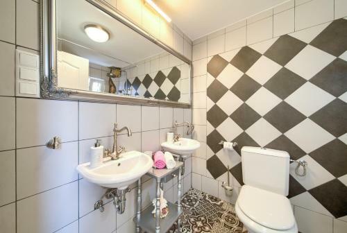 Retro Apartment