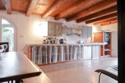Holiday Home In Vrbnik - Insel Krk 42239