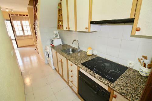 Villa, Piscine, Wifi. Locamar Silvia Cat.