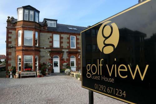 Hostal Golf View B&B