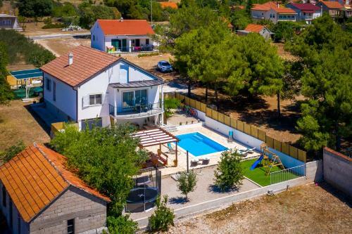 Villa R&b