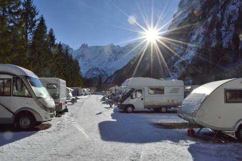 Eienw�ldli Camping And Empty Lots