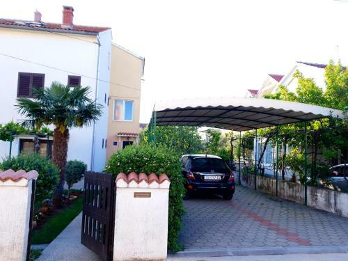Apartments Oliva