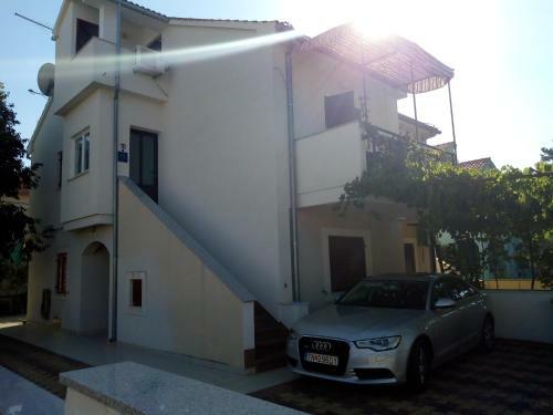 Vodice Mladen Apartman Za Familiju
