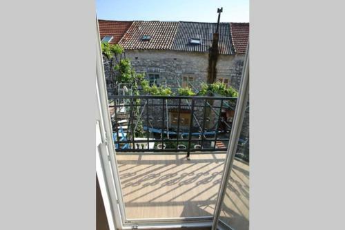 Apartment With Terrace In The Center Od Vodice
