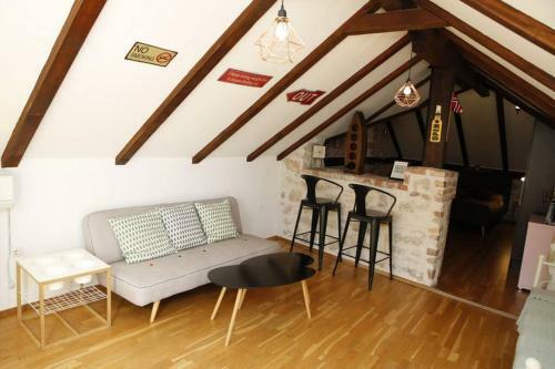 Apartment With Terrace In The Center Od Vodice
