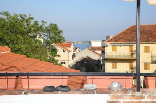 Apartment With Terrace In The Center Od Vodice