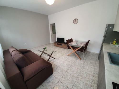 Nice Apartment In Alexandroupoli Near Downtown