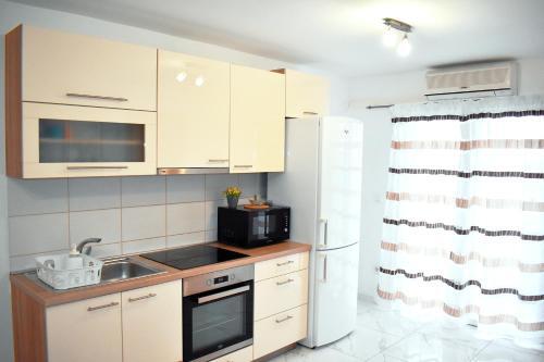 Apartmani Lovren?i?