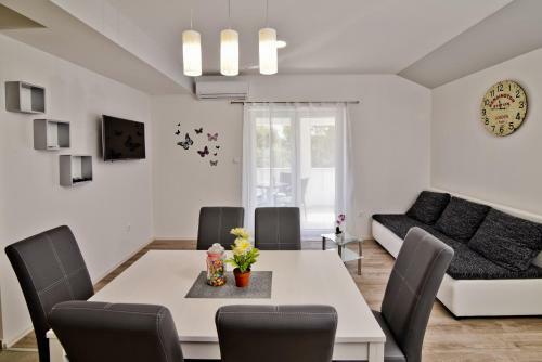 Apartments Mica