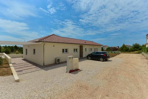 Luxury Villa With A Swimming Pool Vrsi - Mulo, Zadar - 19093