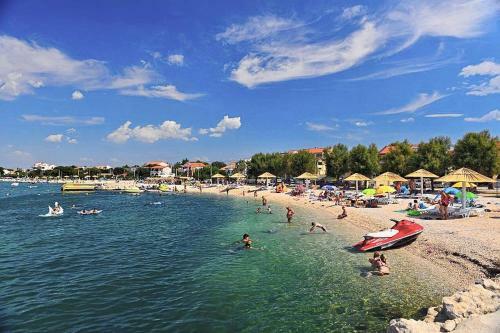 Luxury Villa With A Swimming Pool Vrsi - Mulo, Zadar - 19093