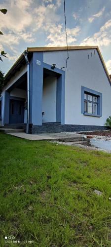 Pet?fi 17 Vend�gh�z Badacsonytomaj