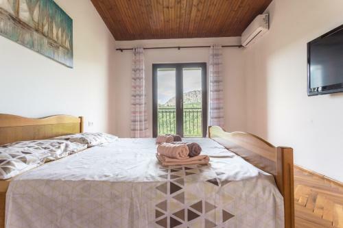 Villa Large 150 M2 Apt With Pool And 500 M2 Garden