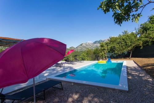 Villa Large 150 M2 Apt With Pool And 500 M2 Garden