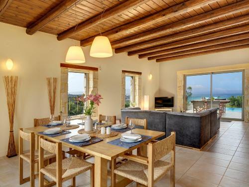 Villa Asteriskos & Vereniki Sea View From Mountains