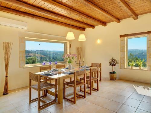 Villa Asteriskos & Vereniki Sea View From Mountains