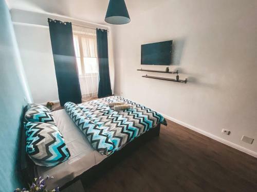 Holly Apartment