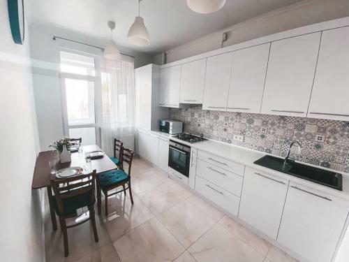 Holly Apartment