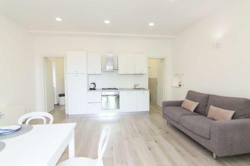 Four White Apartments
