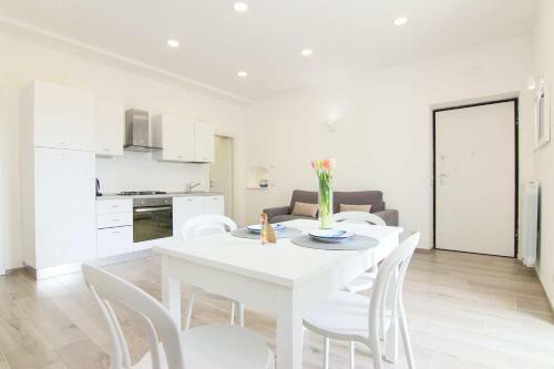 Four White Apartments