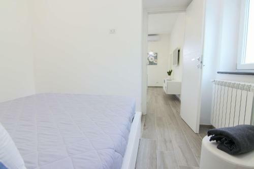 Four White Apartments