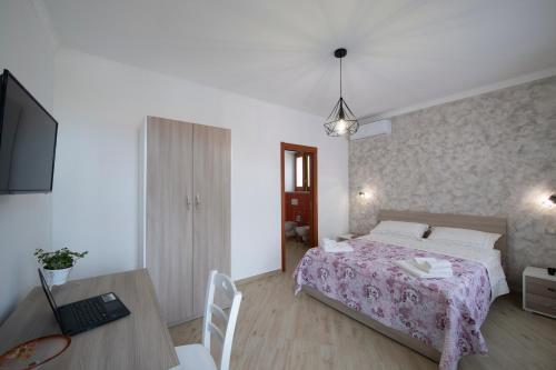 Bed & Breakfast Hed�rarooms