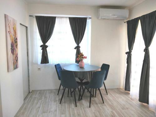 Happiness Apartment Center