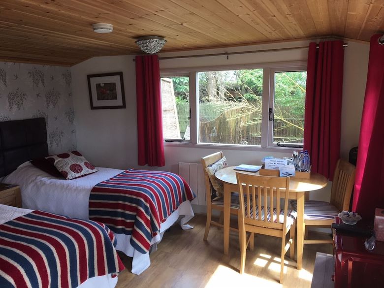 Hostal The Willows Guest House