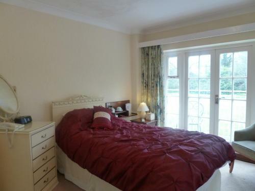 Tyrrells Ford Hotel