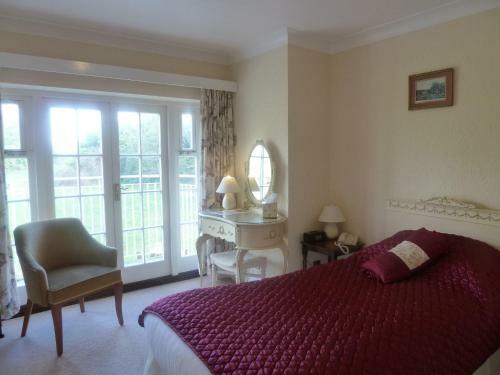 Tyrrells Ford Hotel