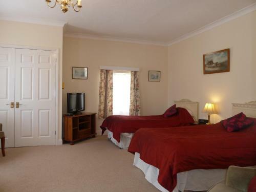 Tyrrells Ford Hotel