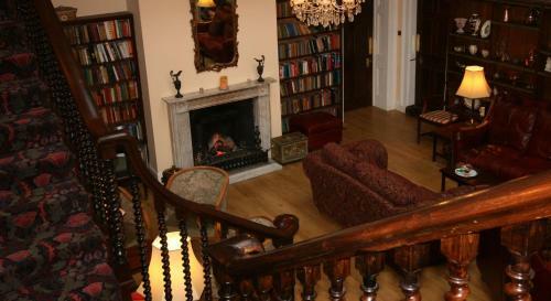 Tyrrells Ford Hotel
